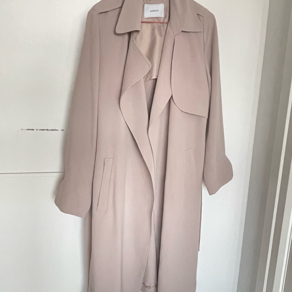 Light trench coat